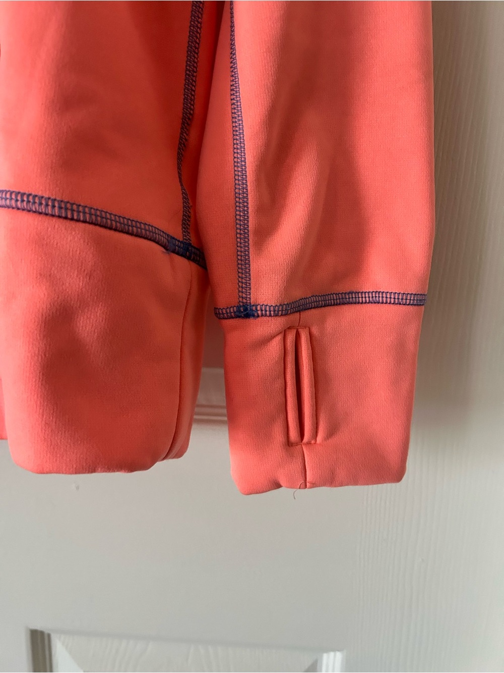 Nike Therma-FIT Coral Hoodie Blue Trim Thumbholes - Women's Size Large - Picture 6 of 15